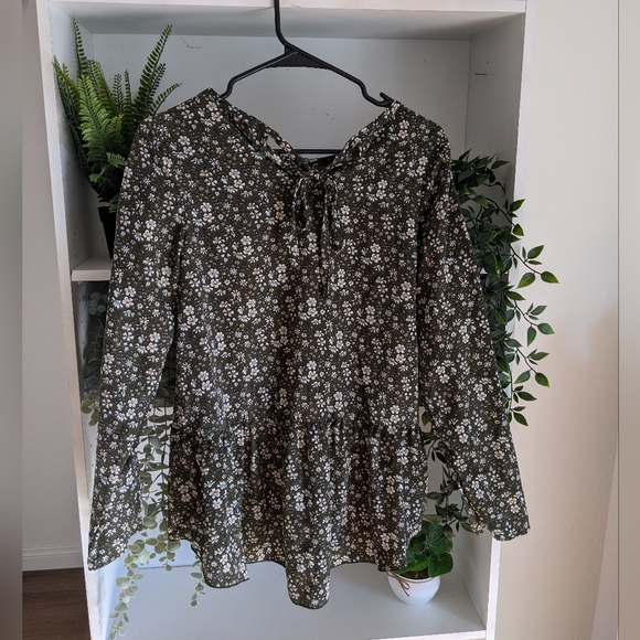 Flowy Roolee blouse - Picture 3 of 4